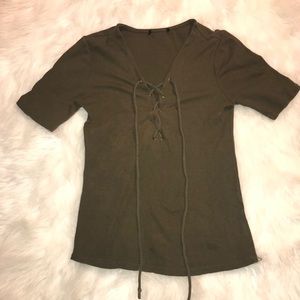 FOREVER 21 Olive green front laced long crop top.